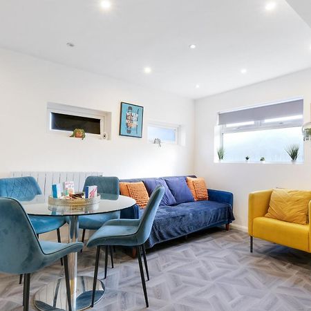 Kings House Apartment Hayes, West London Apt A Northolt  Екстер'єр фото