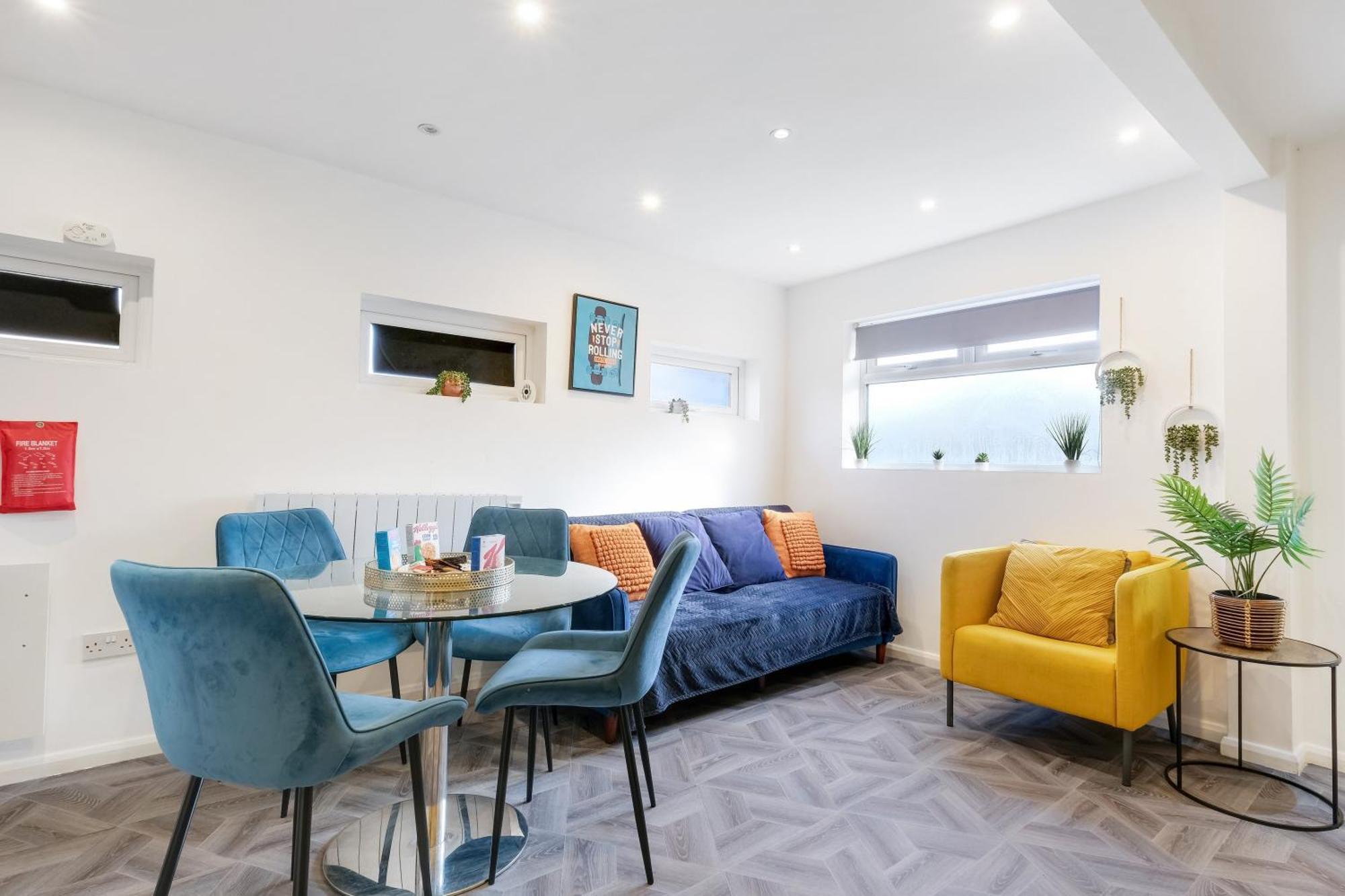 Kings House Apartment Hayes, West London Apt A Northolt  Екстер'єр фото