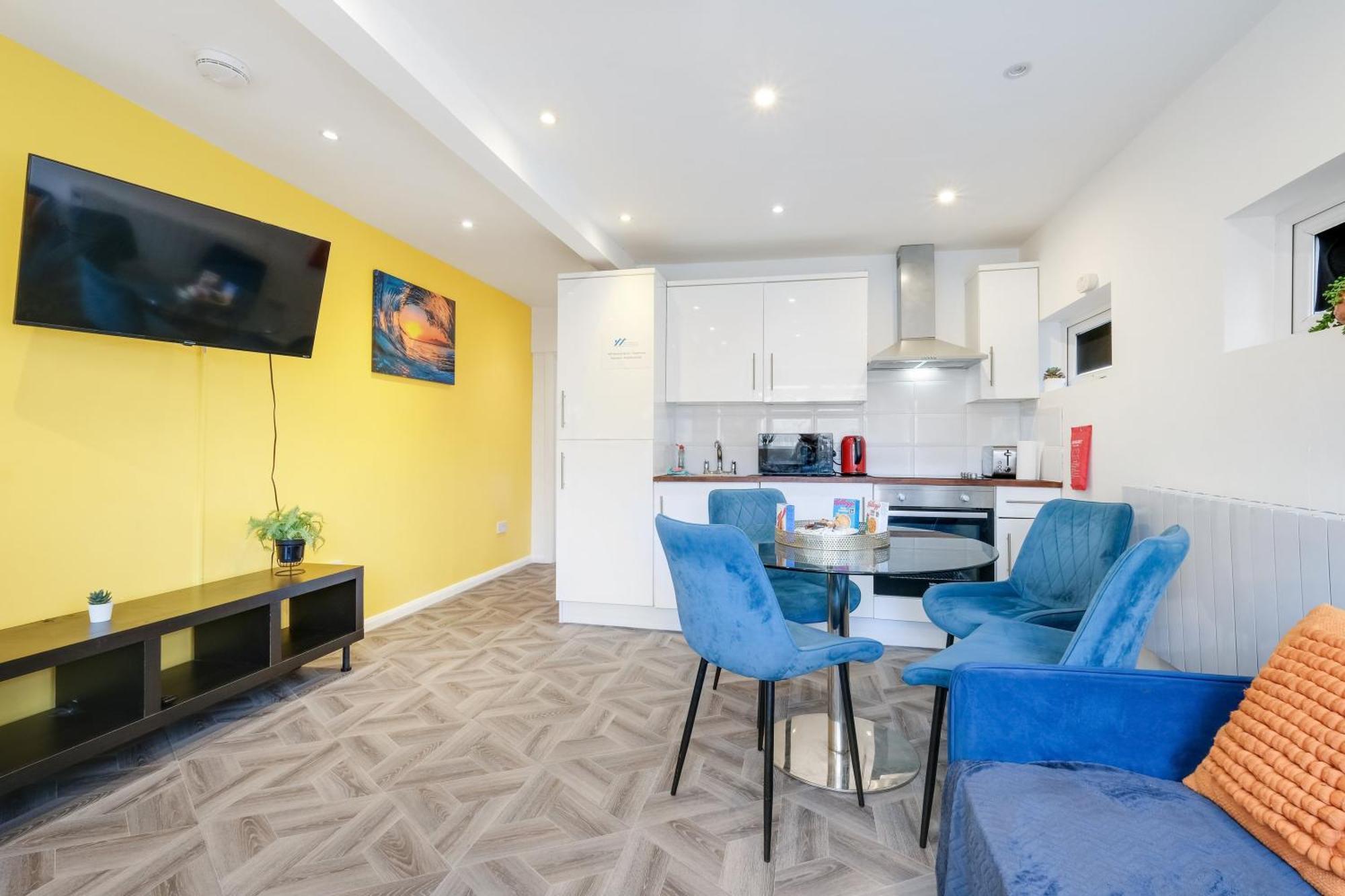 Kings House Apartment Hayes, West London Apt A Northolt  Екстер'єр фото