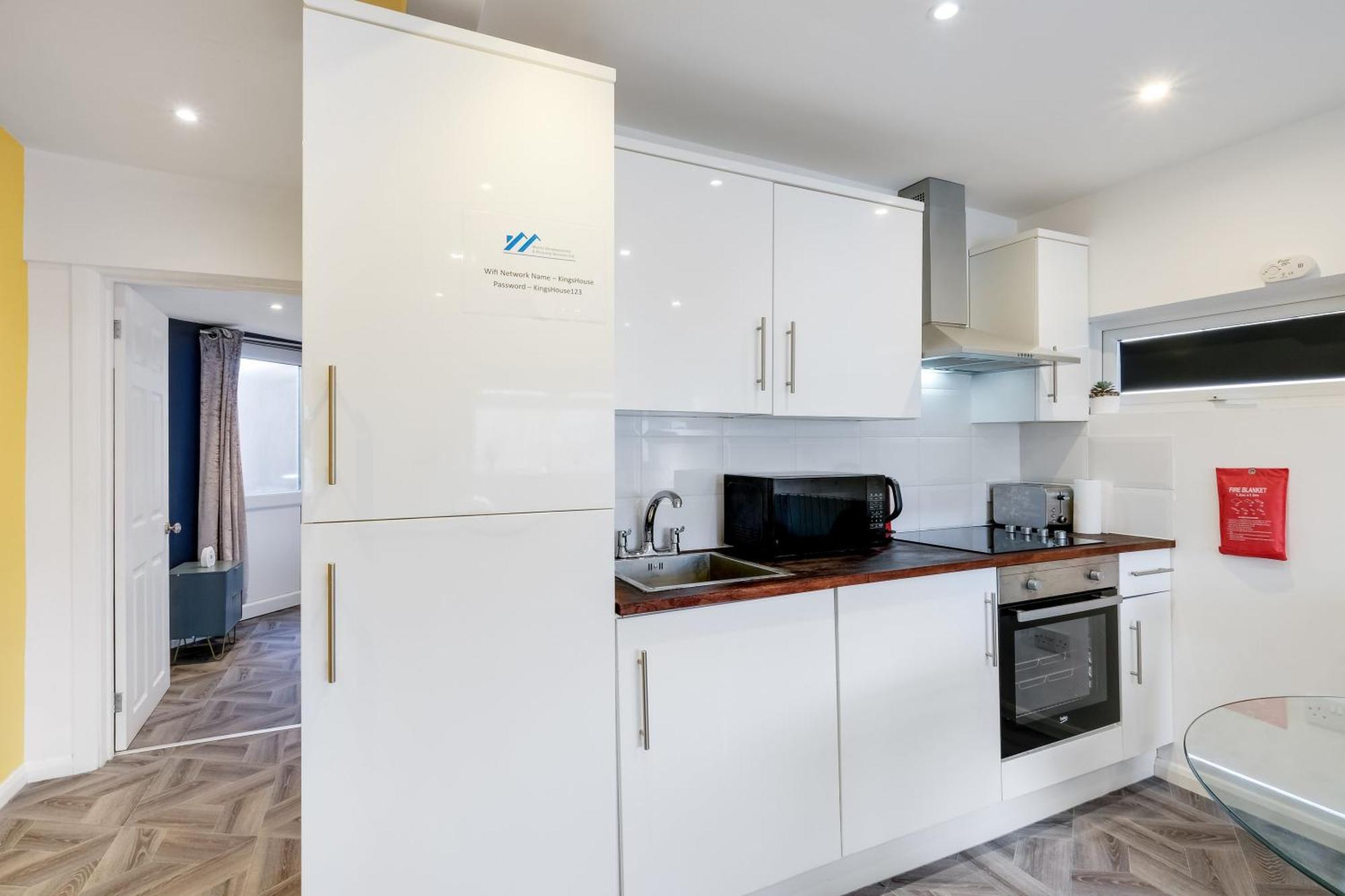Kings House Apartment Hayes, West London Apt A Northolt  Екстер'єр фото